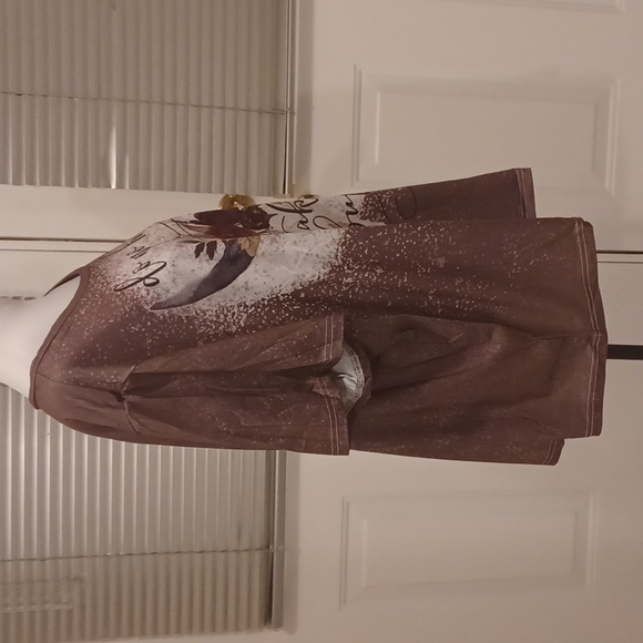 4/$80 New Purplish Pink Floral/Bull Print Tee - Size 4XL (US20) - NWOT - Picture 3 of 9